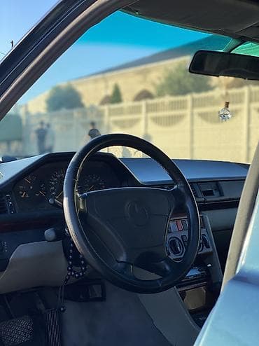 mersedes babin: Mercedes-Benz 280: 2.8 l | 1993 il Sedan — 9
