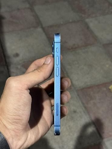 iphone 13 ekrani: IPhone 13, Mavi, Face ID — 5