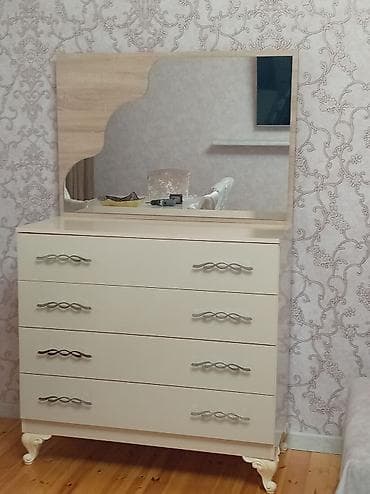 Güzgülü lalafo.az -da Güzgülü