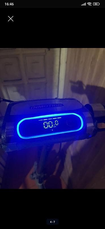 elektro: İşlənmiş Elektrik samokat 10", > 1000 Vt, > 45 km/s, Ünvandan götürmə, Pulsuz çatdırılma — 4