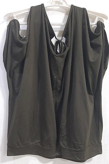 Qadın topu – zeytun/qaraya çalan yaşıl rəngdə - Model: açıq çiyin