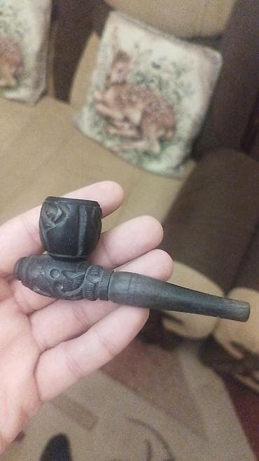 Ətirli tütün üçün əl oyma çəkic (papaq) pipa - Material: qara rəngli
