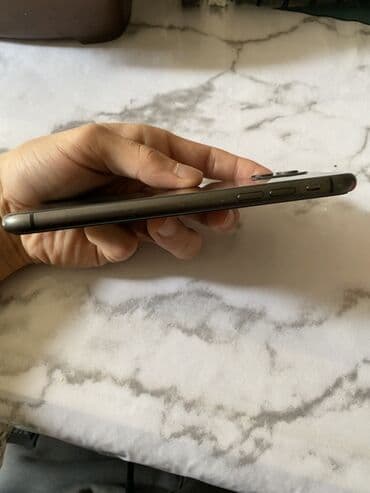 iphone 11 sadə: IPhone 11, Qara, Face ID — 5