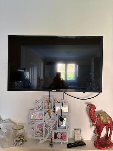 lombard televizor: İşlənmiş Televizor Samsung LCD 80" FHD (1920x1080), Ünvandan götürmə — 1