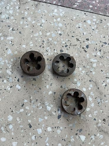 Alətlər: Metrix kəsici qolkalı qəliblər (threading die) – 3 ədəd dəst - Tip — 1