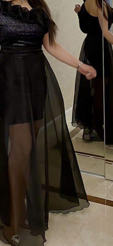 ВАЗ (ЛАДА): Вечернее платье, Макси, S — 1