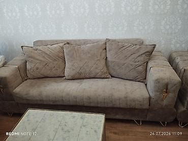 школьный стол: Divan dəsti satılır – bazalıdır və açılır. - Tərkibi: 3 nəfərlik — 3