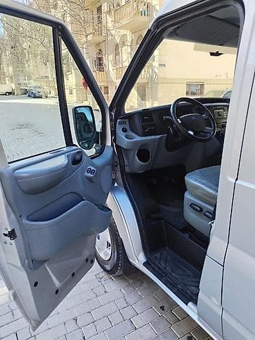 changan uni v: Ford Transit: 2.4 l | 2009 il 190000 km Van body type — 10