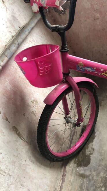 uşaq velosipetləri: Uşaq velosipedi – “Десна” markası, çəhrayı rəng. Xüsusiyyətlər: - — 3