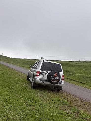 mitsubişi: Mitsubishi Pajero io 4WD – kompakt, çevik və dağ-yol şəraitinə uyğun — 3