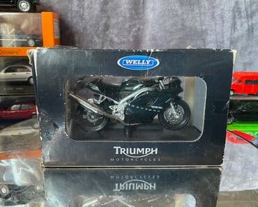 шлем для мотоцикла: Коллекционная модель Triumph Daytona 955i dark Green 1997 Welly Scale — 3