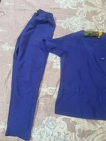 Tibbi geyim: Tibbi scrubs dəsti – üst və şalvar - Rəng: tünd mavi/kobalt - Üst — 2