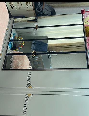 Yataq otağı mebel dəsti Tərkib: - Geniş şkaf: sürüşkən qapılı, iri — 1