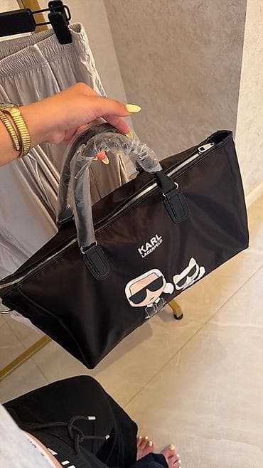 prada eynək: Karl Lagerfeld dizaynlı böyük ölçülü çanta - Rəng: qara - Material — 2