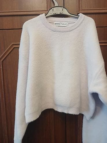 Sviterlər: Bershka qadın sviteri - Rəng: açıq/solğun ağ (ağ krem tonunda) - — 1