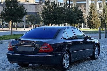 mercedes benz e 2000: Mercedes-Benz E-Class: 2.6 l | 2004 il Sedan — 4