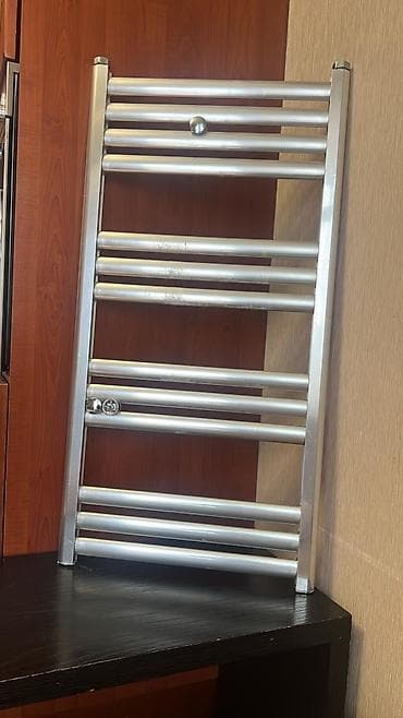 hamam aynasi: Temiz aluminiumdur.Paslanmir.Baga alindi ancaq hec taxilmadi — 1