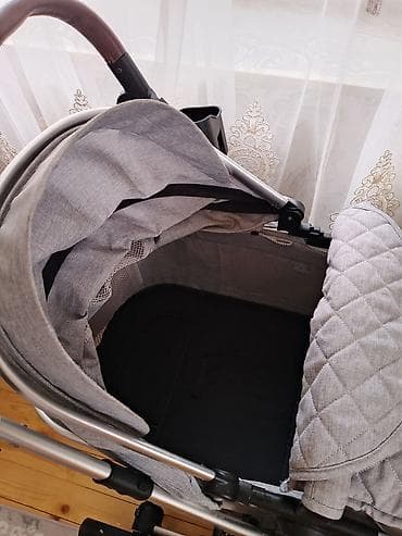 Çıxarıla bilən beşikli araba