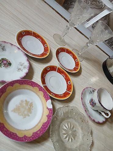 qebir sekilleri: Qarışıq porselen və şüşə qab dəsti - Müxtəlif ölçülü və naxışlı — 8