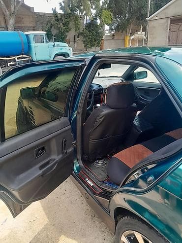 disk teker alemi: BMW sedan, yaşıl-mavi (tünd petrol) rəng. E36 kuzov. - 4 qapı, salon — 4