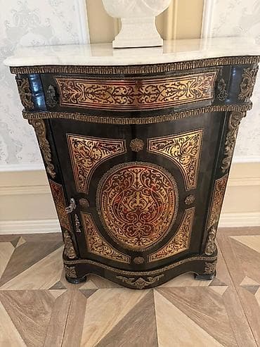 Antik üslubda dekorativ əşyalar və mebellər toplusu - Boulle