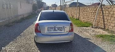 ulduz disk: Hyundai Accent: 1.5 l | 2008 il Sedan — 3