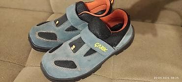 25 azn. 44 razmer - Rəng: boz-mavi üst hissə, narıncı daxili astar