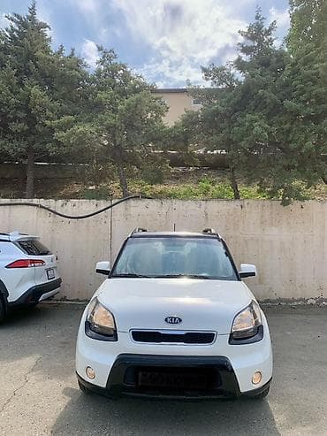 Kia Soul: 1.6 l | 2009 il Krossover