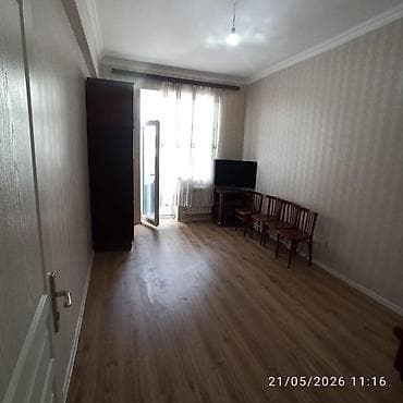 anbar satilir: Hovsan Mıda 1. orta mertebe. Kupçalı negd satılır.Borcsuz evdır.Ne — 1