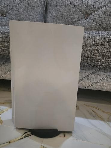 ps5 kontroller: PlayStation 5 (PS5) oyun konsolu - Rəng: ağ korpus, qara mərkəz — 3