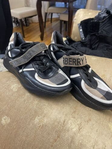 кросовки: Məhsul: Qadın idman ayaqqabısı - Brend detallı dizayn: üst hissədə — 1