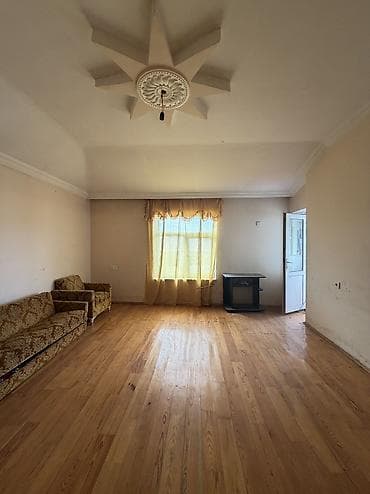 bine qesebesinde: 3 otaqlı, Yeni tikili, 90 kv. m — 2