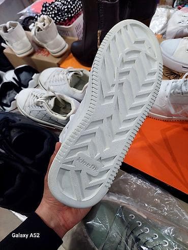 ağ krasovka: Kinetix ağ rəngli uniseks idman ayaqqabısı (high-top) - Marka/model — 6