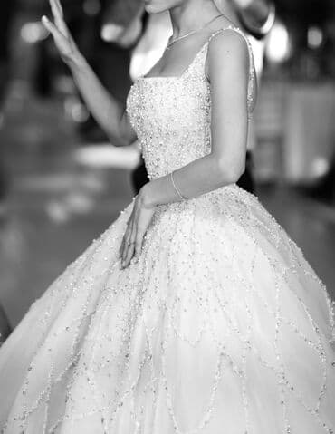 toy donlari ziyafet geyimleri: Gelinlik SH Couture da tikilib 4900du 1 defe geyinilib satilir 1500 — 2