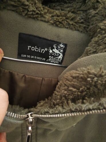 пальто зимнее: Qadın kapşonlu palto – zeytun-yaşıl rəng - Brend: Robin (etiketdə — 6