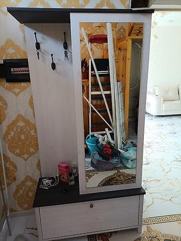 dolab termo: Ayaqqabı dolabı satılır Yenidən fərqlənmir Hər hansı cızığı, qırığı — 1