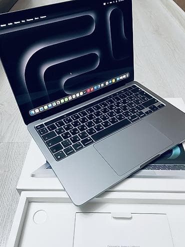 macbook pro i9: Apple MacBook Pro 13"inch 8/256 (Silver)– M2 çipi ilə 95% pil ideal — 1