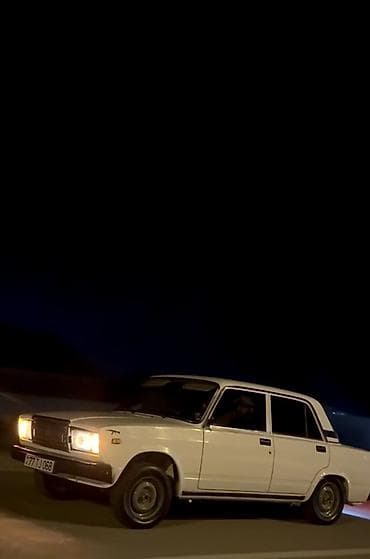 ij diskləri: VAZ 2107, ağ rəng, 4 qapılı sedan. İll 2005 Texniki xüsusiyyətlər və — 1