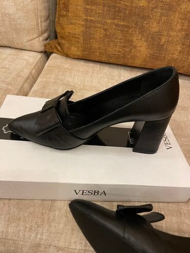 школьные туфли: Qiymeti 60m. Razmer uygun gelmediyi ucun satiram. 100% tebii deri — 2