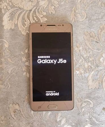 playstation 4 al: Samsung Galaxy J5 2016 — 3