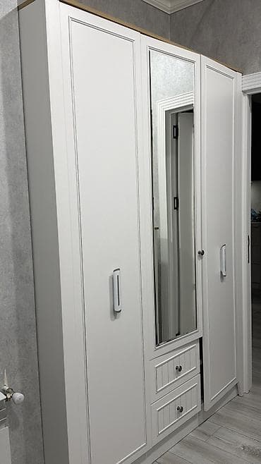 asilqan taxta: 3 qapılı, Güzgülü, Ağ, Taxta, Açılan, Düz dolab — 1