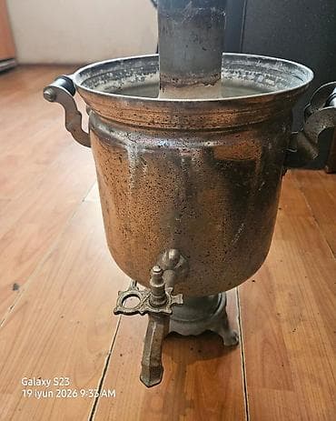samovar 10 litre: Qedimi 70 ci illerin samavari qalin agir 10 lt tutumlu 
Unv bakixanov — 3