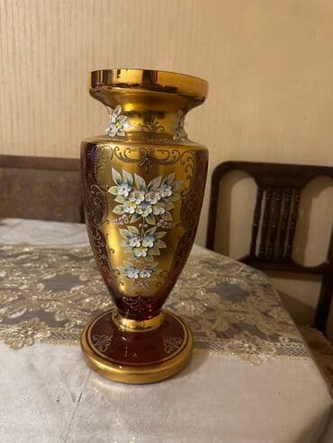 toy gülləri: Bir vaza, Bogem şüşəsi — 1