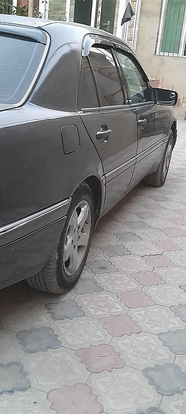 kia ceed baqaj: Mercedes-Benz C 200: 2 l | 1996 il Sedan — 4