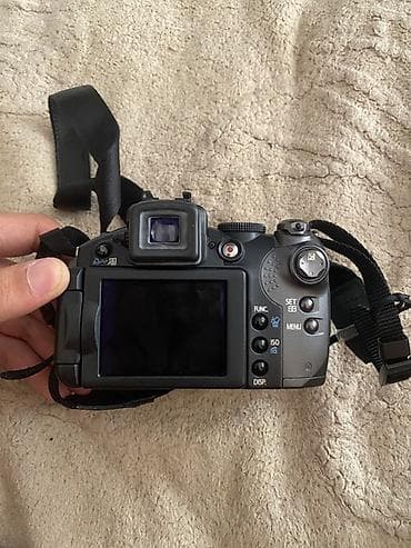 Canon PowerShot S5 IS rəqəmsal fotoaparat Xüsusiyyətlər: - 8.0 MP CCD — 4
