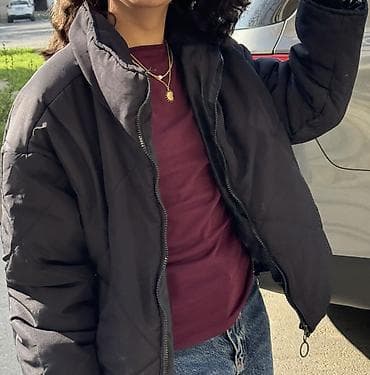 cilbab modelleri: Qadınlar üçün qara qısa şişmə gödəkçə - Ölçü: S (etiketdə göstərilib) — 4