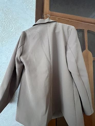 QiQi brendi qadın blazer - Rəng: bej/şampan tonu - Dizayn: ikicərgəli lalafo.az -da QiQi brendi qadın blazer - Rəng: bej/şampan tonu - Dizayn: ikicərgəli