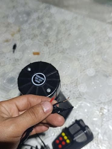 avto soyuducular: 12V 100W sirena sistemi - Güclü megafon tipli səs gücləndirici: DC — 3