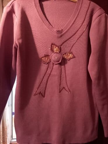 qadın jaketi: Kofda malinıvı reng. 8 manat. 40-42 razmerə uyğundur. XL- XXL — 2