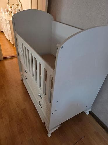 Oğlan və qız üçün, İşlənmiş, Dördbucaq, Beşik, Dəstsiz, Matrassız, Yellənmə mexanizmsiz